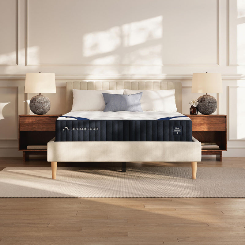 Dreamcloud Classic Memory Foam - Queen Mattress - White