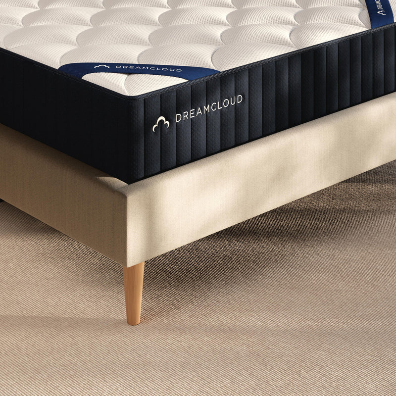 Dreamcloud Classic Memory Foam - Queen Mattress - White