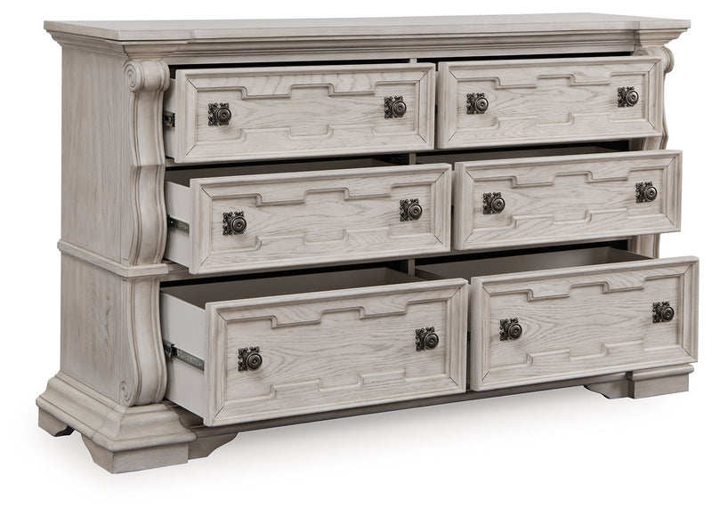 Bruchandi - Dresser