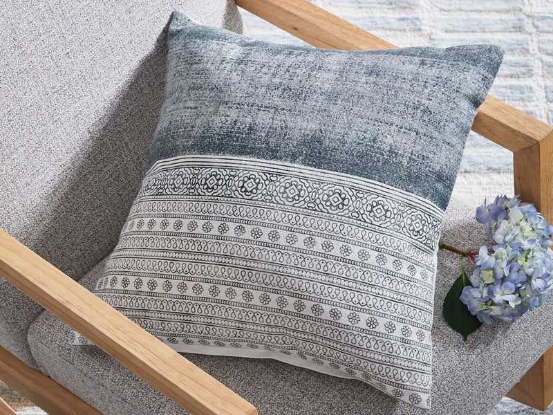 Harperville - Pillow (Set of 4) - Blue / White